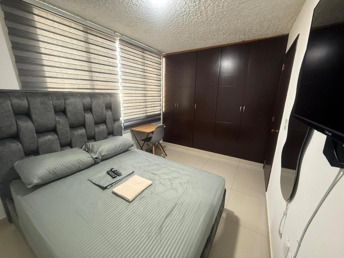 Hermosa Habitacion A Una Cuadra Del Ventura Plaza 3 쿠쿠타 외부 사진