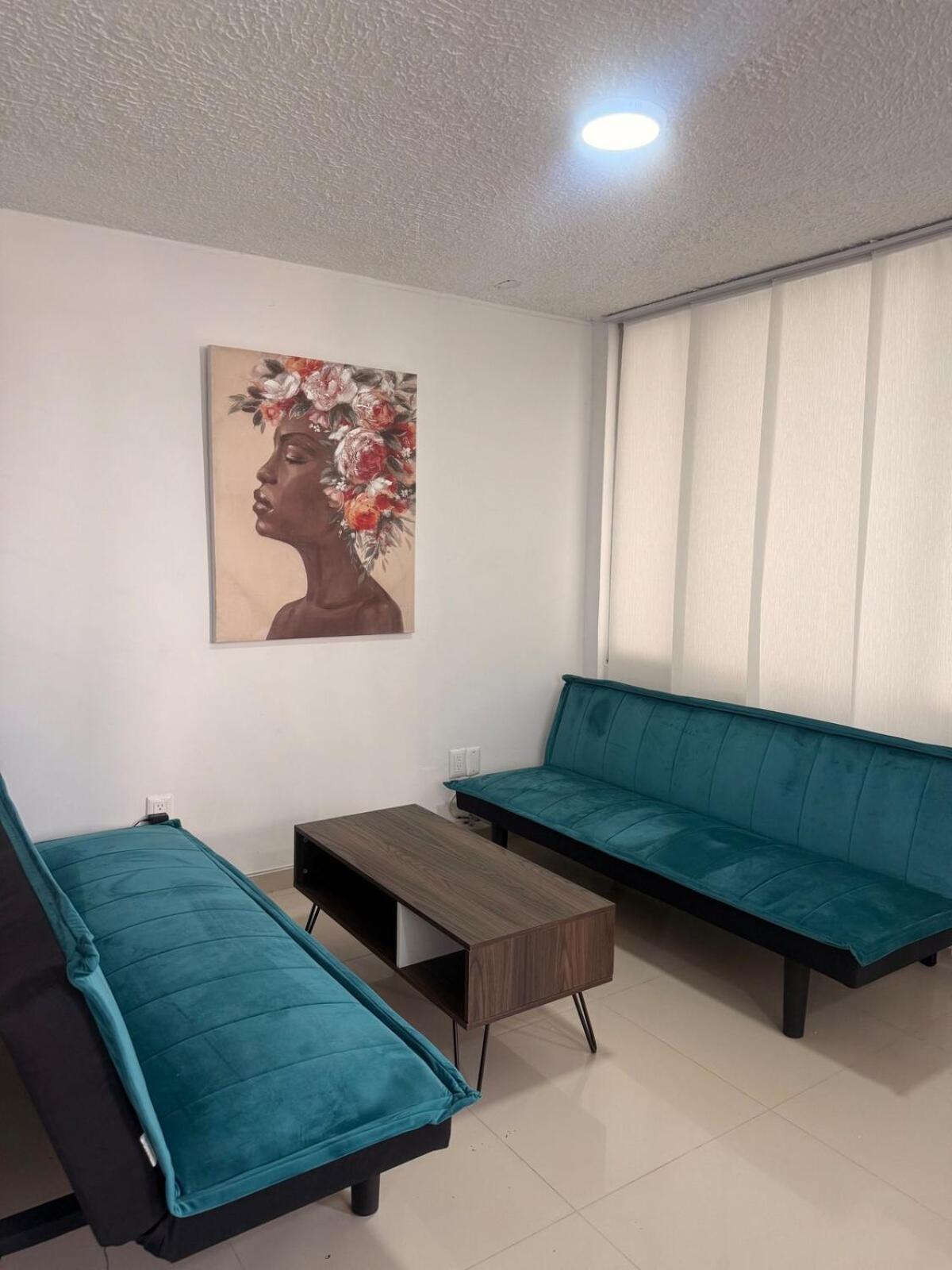 Hermosa Habitacion A Una Cuadra Del Ventura Plaza 3 쿠쿠타 외부 사진